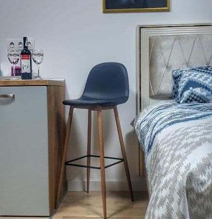 Identity By Nights & Smiles Apartment Tuzla Luaran gambar