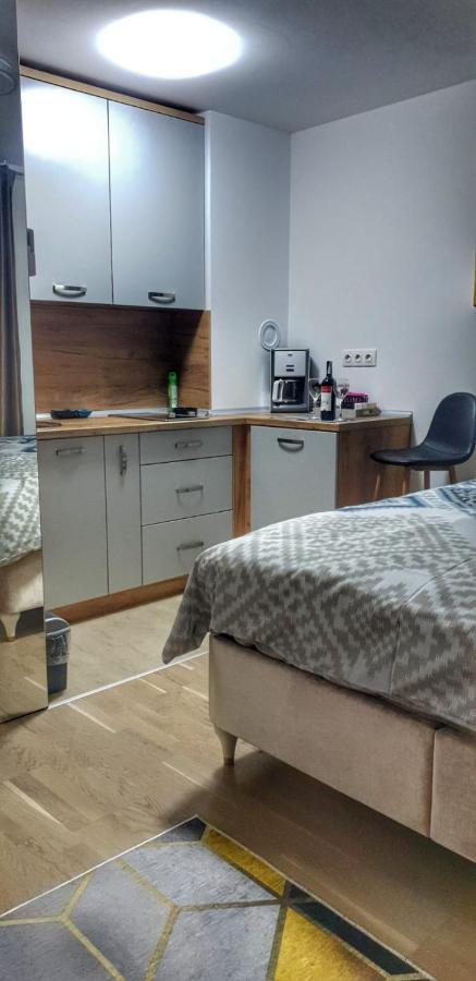 Identity By Nights & Smiles Apartment Tuzla Luaran gambar