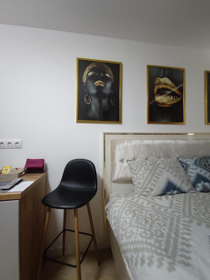 Identity By Nights & Smiles Apartment Tuzla Luaran gambar