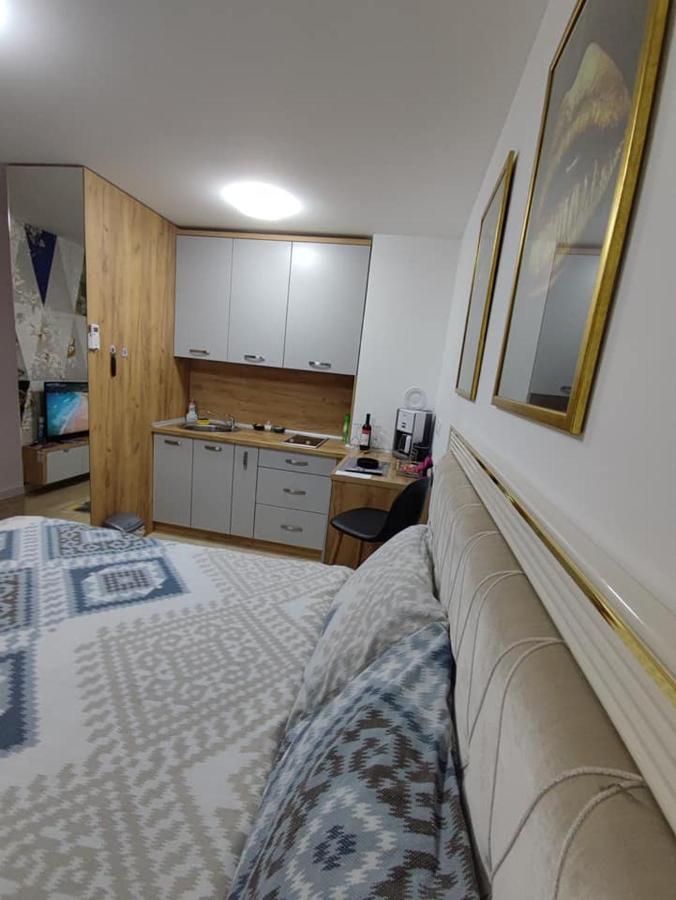 Identity By Nights & Smiles Apartment Tuzla Luaran gambar